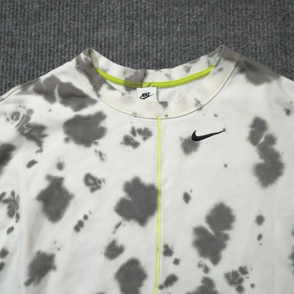 Nike sweatshirt women